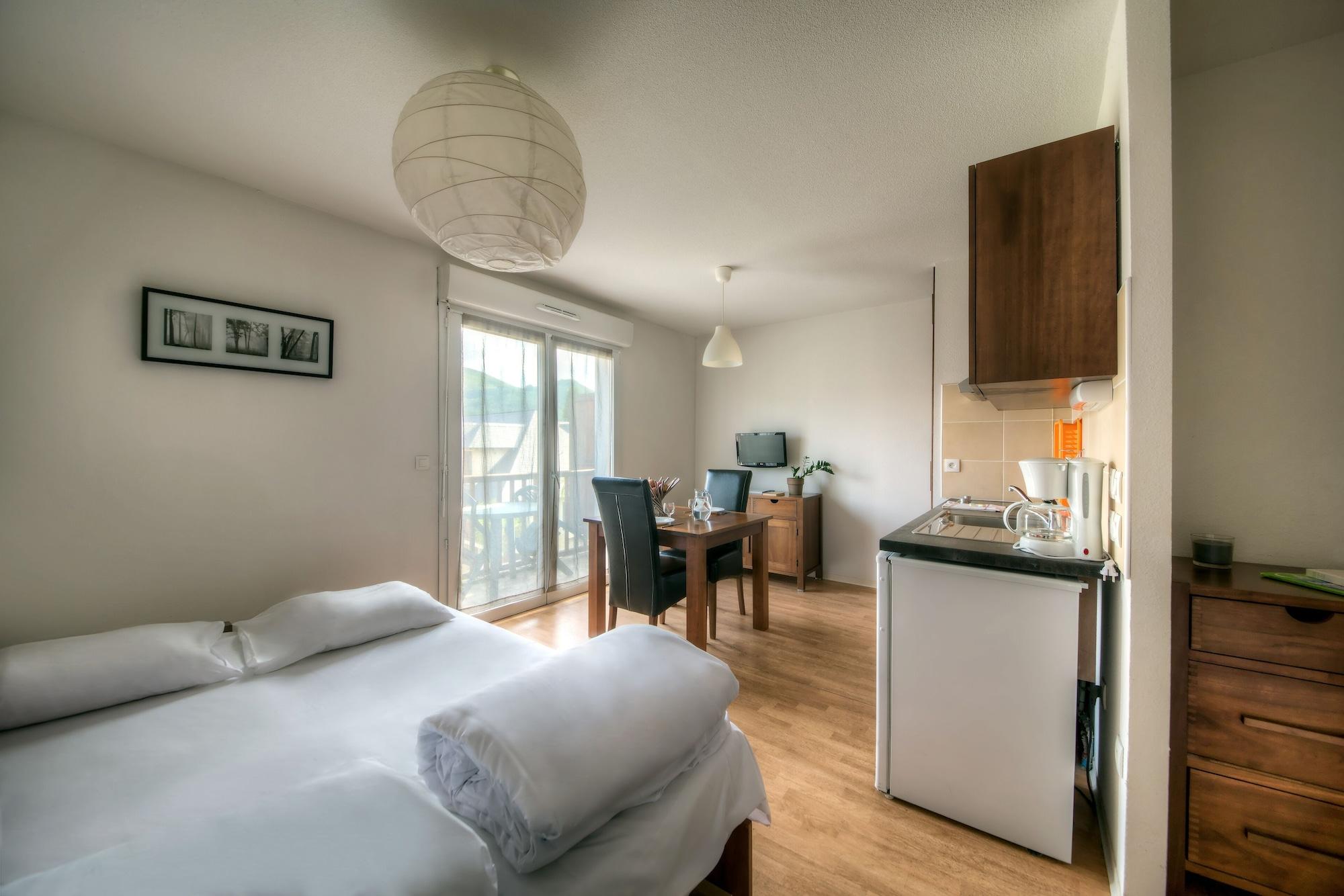 Comfort Aparthotel Lourdes L'Acacia Zewnętrze zdjęcie