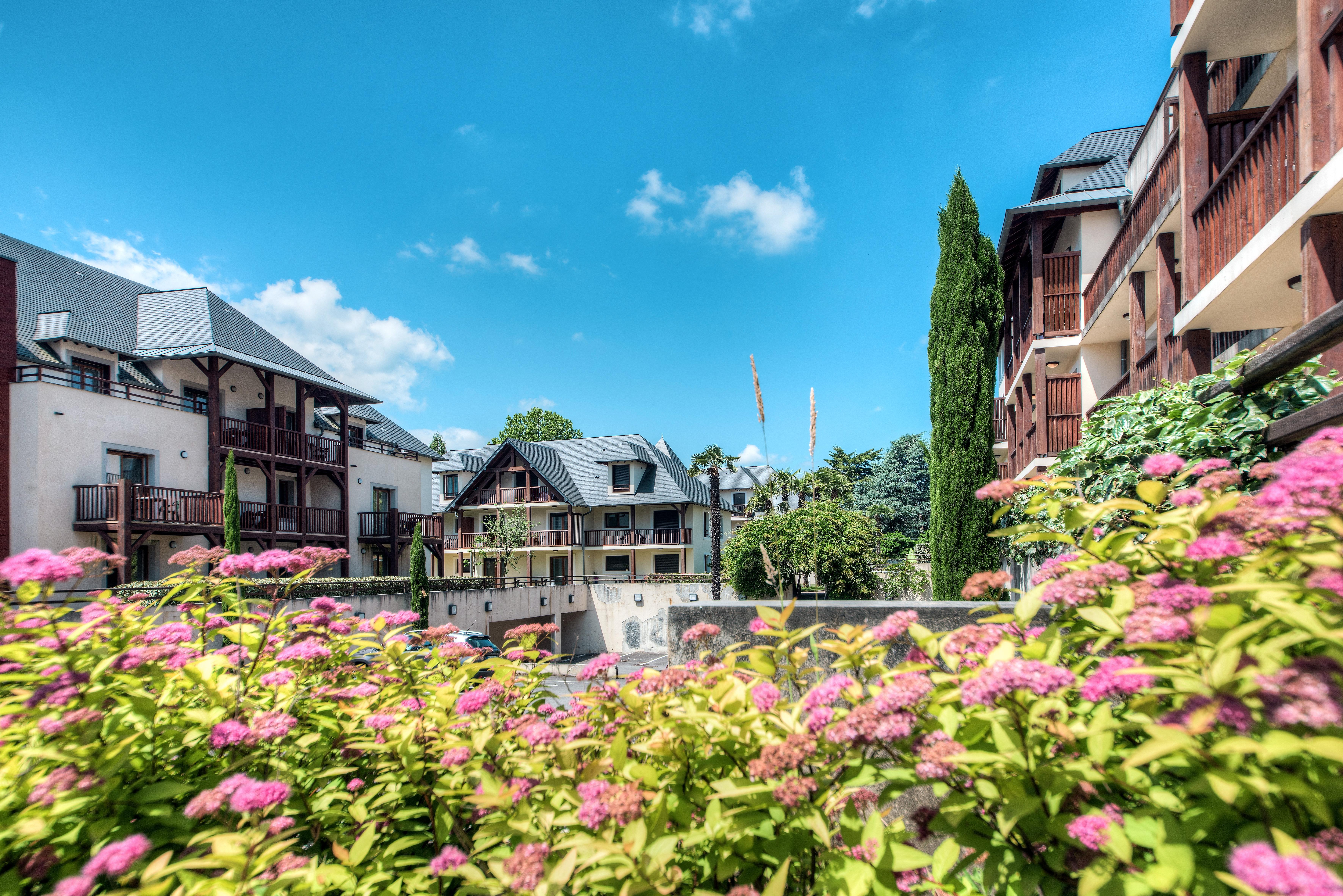 Comfort Aparthotel Lourdes L'Acacia Zewnętrze zdjęcie
