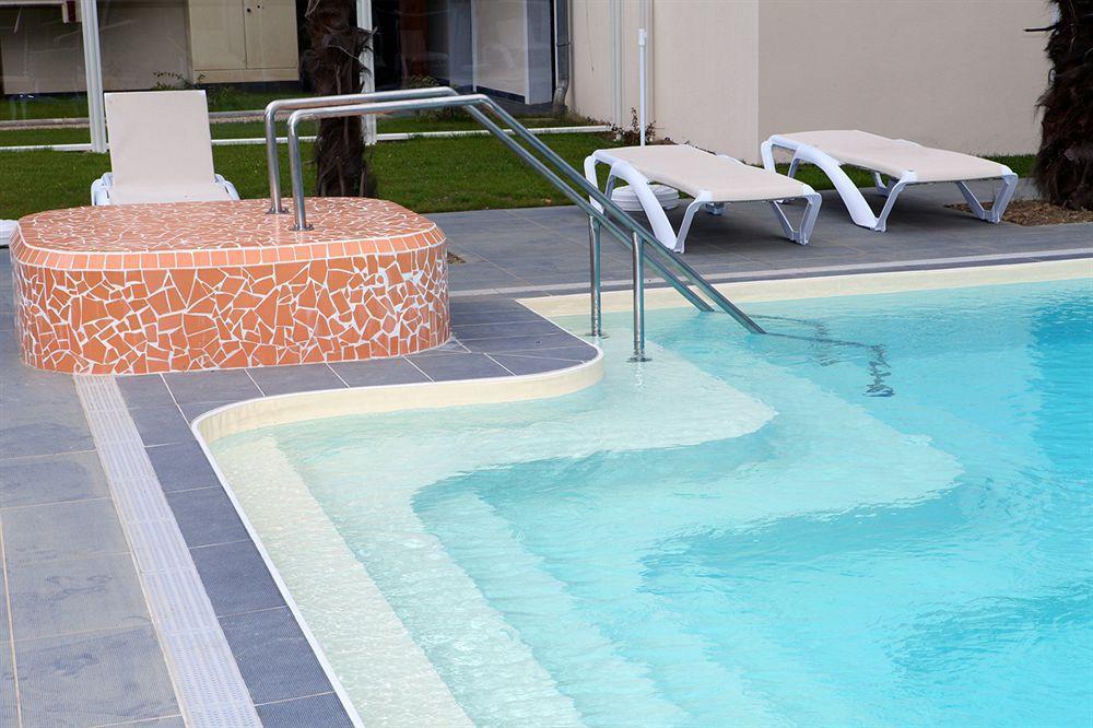 Comfort Aparthotel Lourdes L'Acacia Zewnętrze zdjęcie